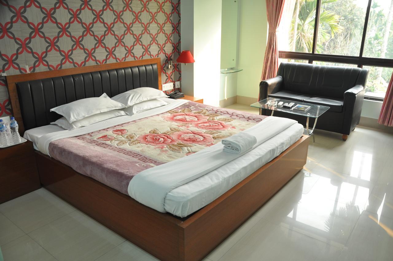 Hotel Dooars Mountain Alipur Duar Екстериор снимка