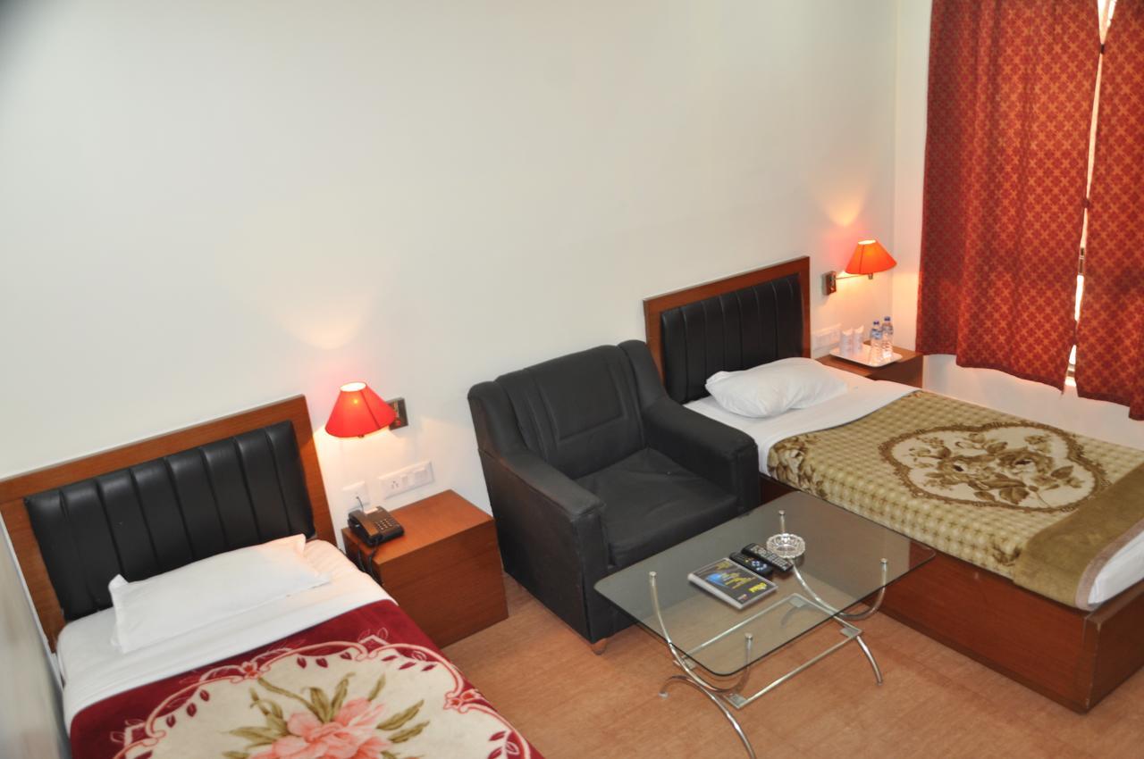 Hotel Dooars Mountain Alipur Duar Екстериор снимка